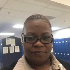 Meet your Posher, Deborah